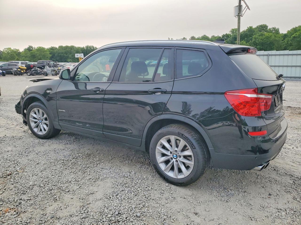 2017 BMW X3 Sdrive28I - zdjęcie 2