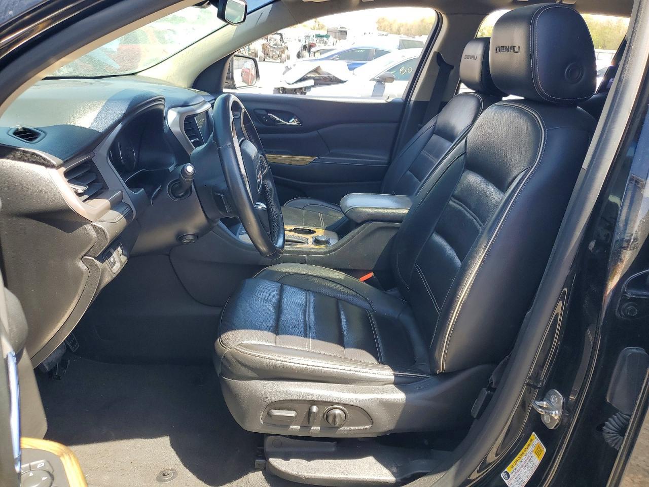 2017 GMC Acadia Denali - zdjęcie 7