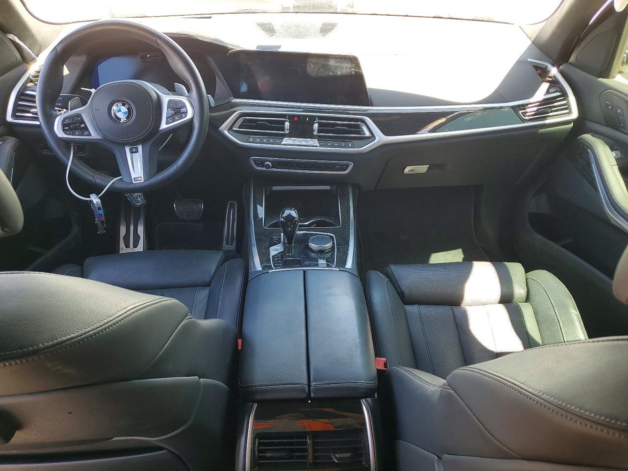 2022 BMW X7 xDrive40I - zdjęcie 8