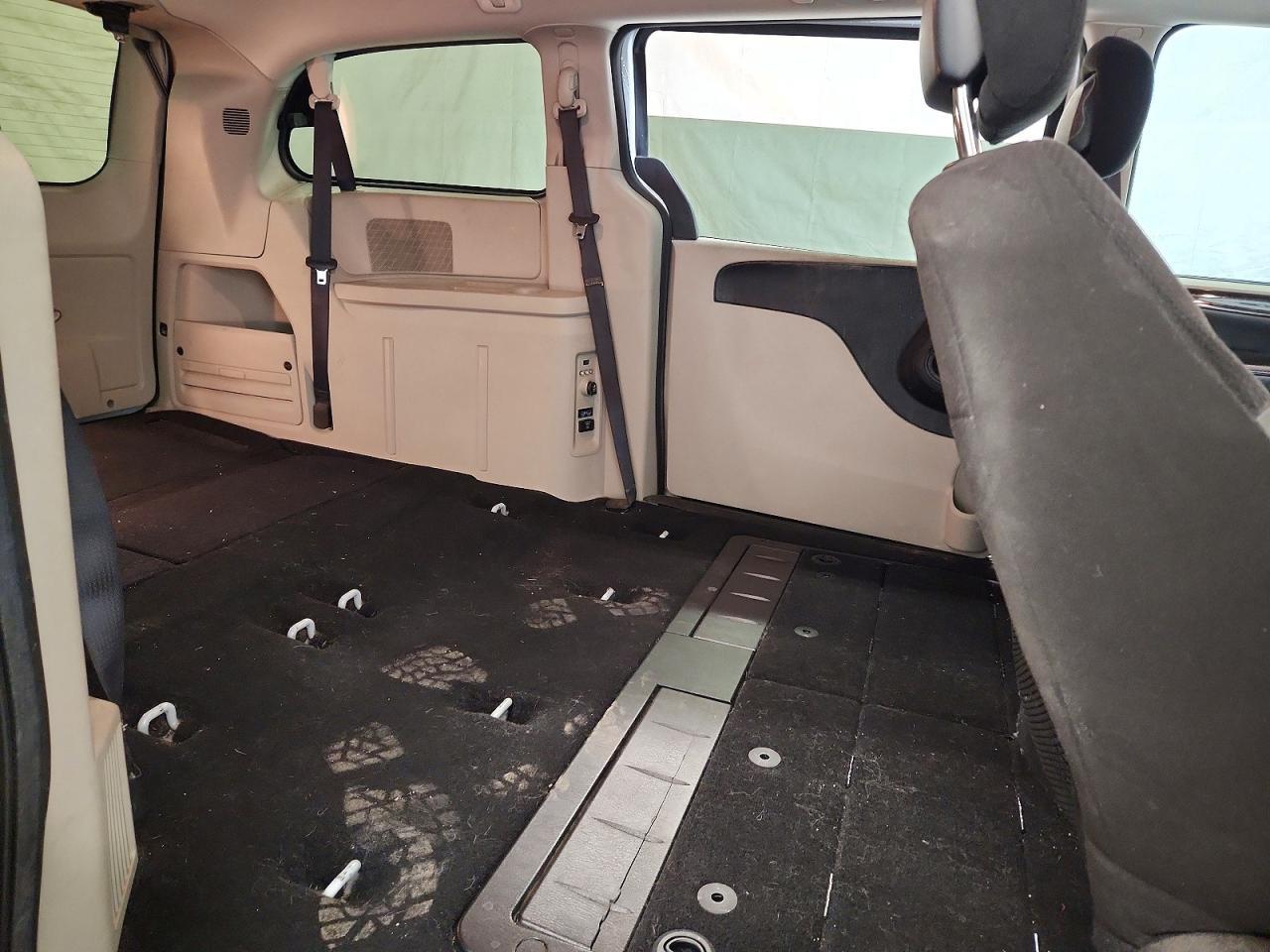 2014 Dodge Grand Caravan Sxt - zdjęcie 11