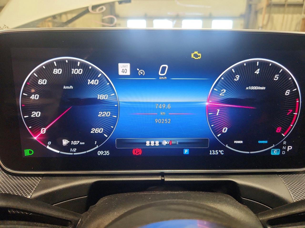 2023 Mercedes Benz C 300 4Matic - zdjęcie 9