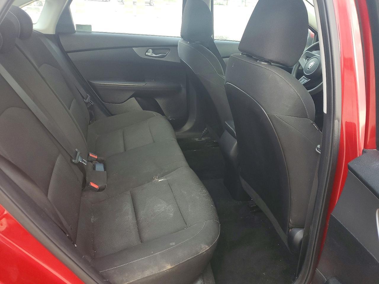 2019 Kia Forte Lxs - zdjęcie 10