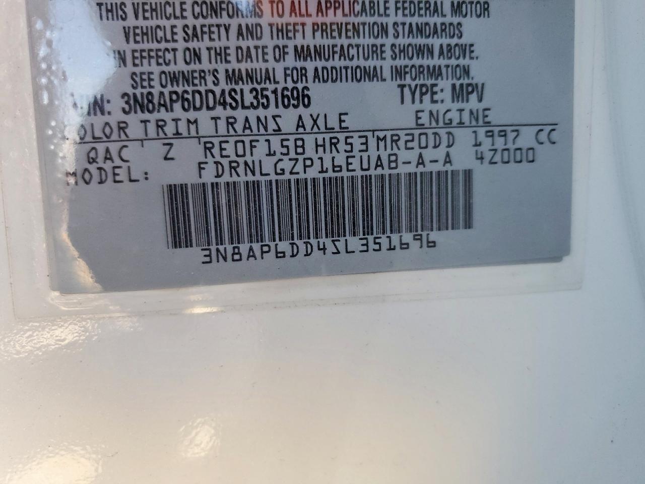 2025 Nissan Kicks Sr - zdjęcie 14