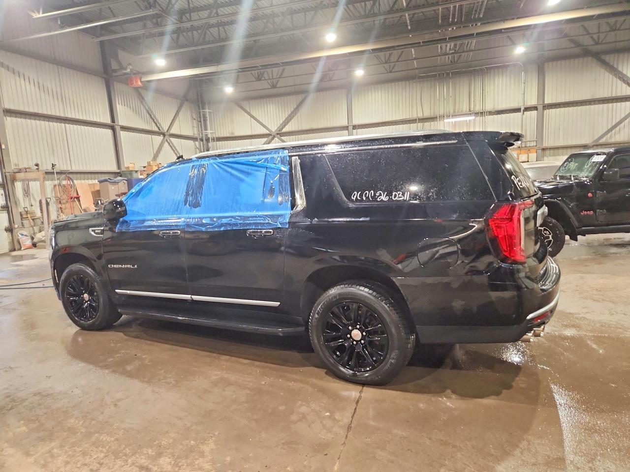 2023 GMC Yukon Xl Denali - zdjęcie 2