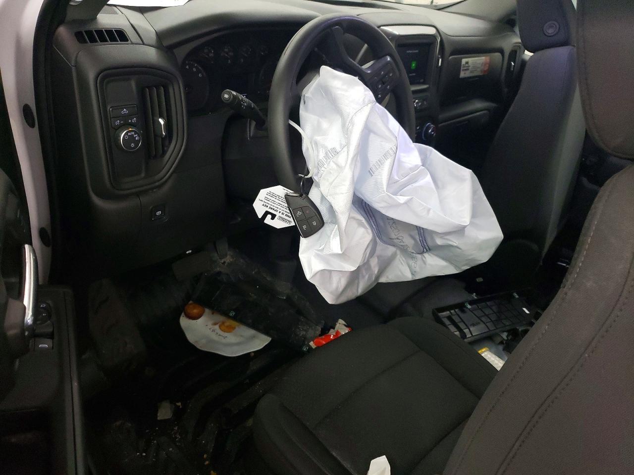 2026 Chevrolet Silverado C1500 - zdjęcie 8