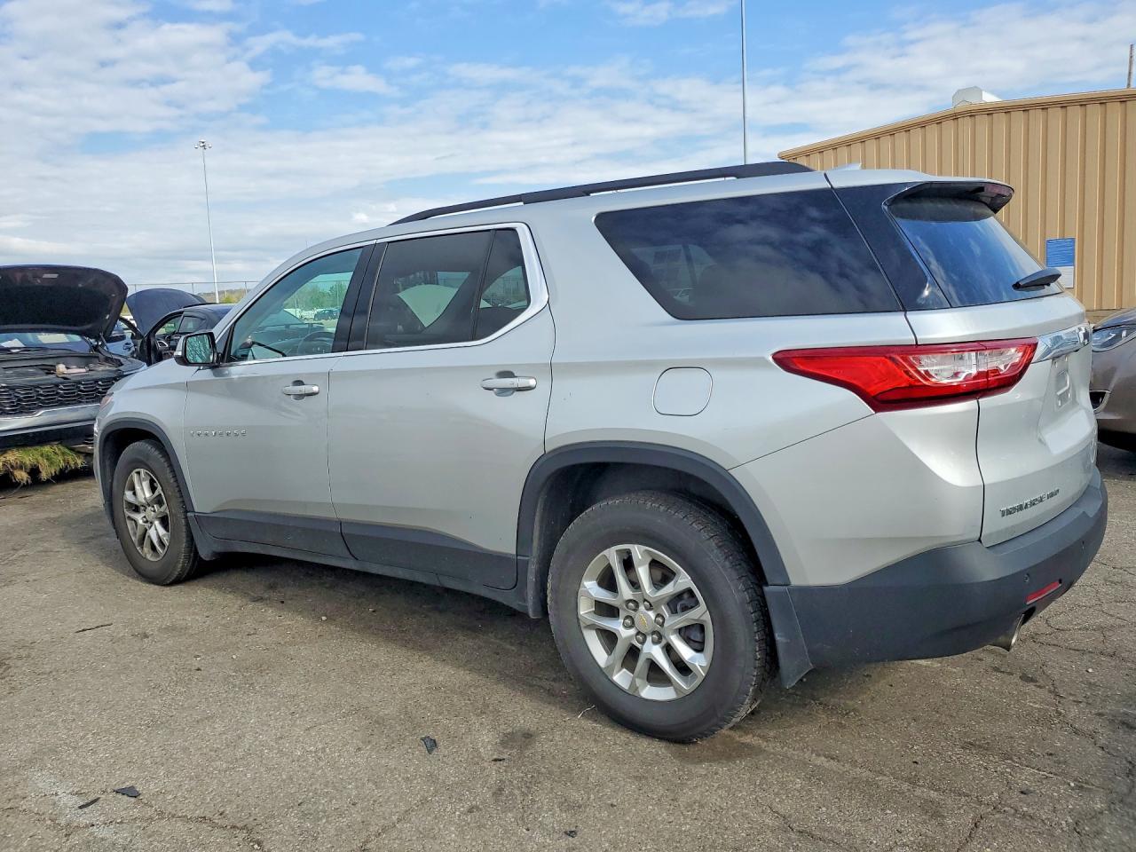 2019 Chevrolet Traverse Lt - zdjęcie 2