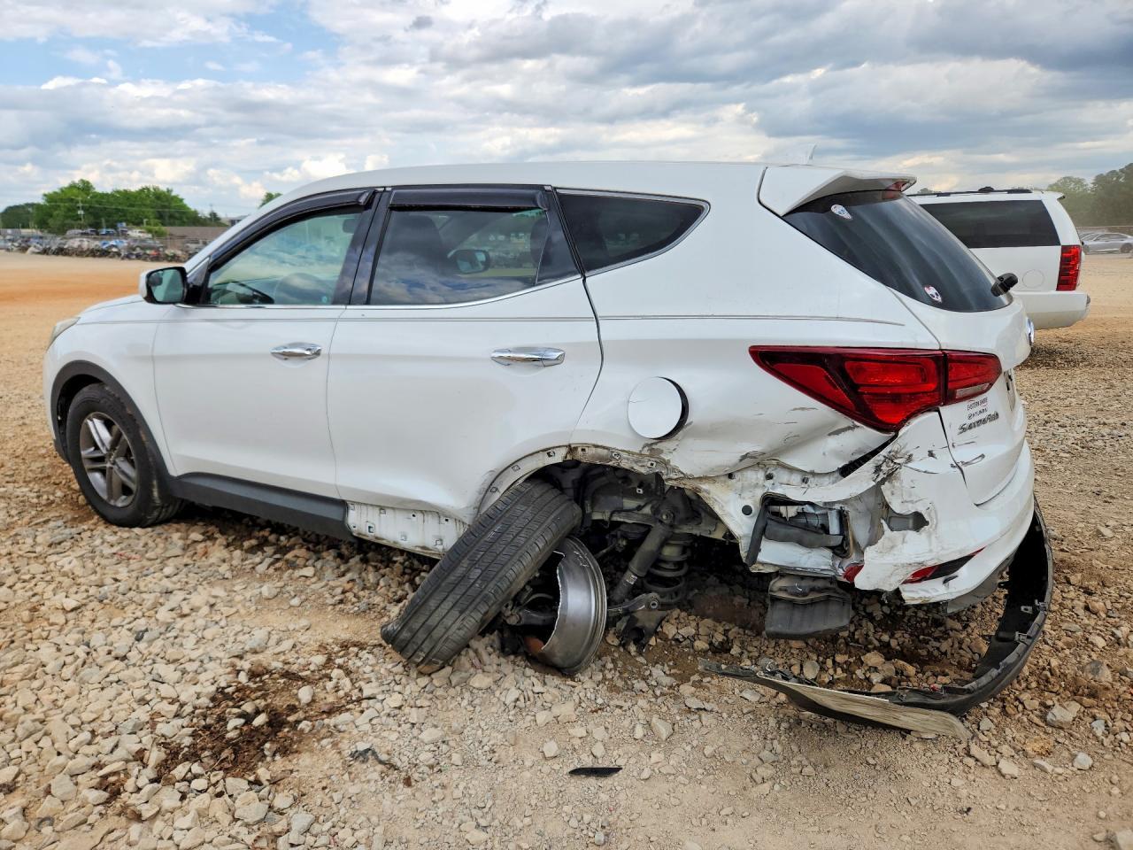 2017 Hyundai Santa Fe Sport 2.4L - zdjęcie 2