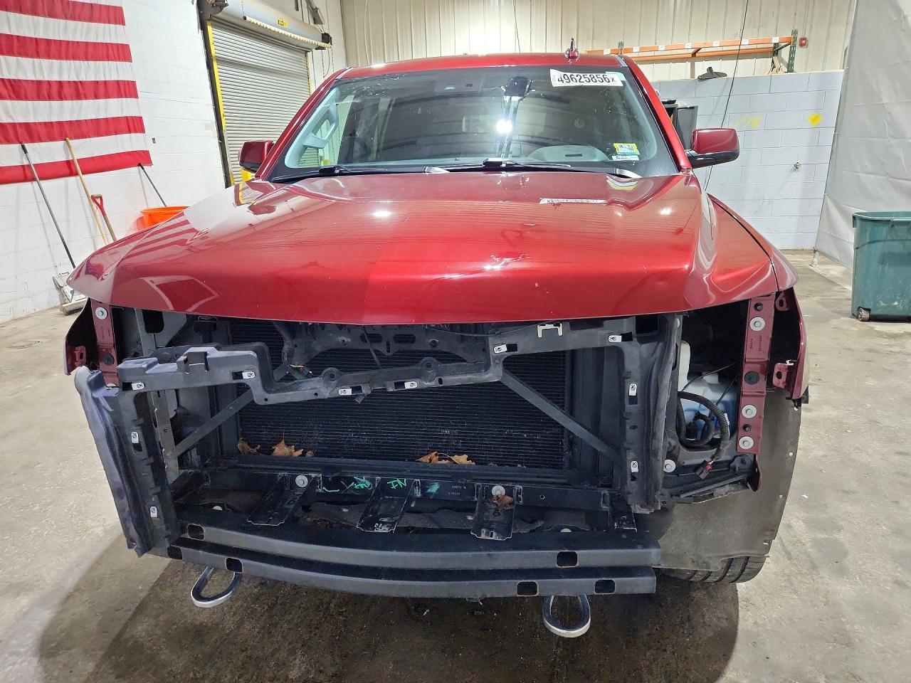 2020 Chevrolet Suburban K1500 Lt - zdjęcie 5