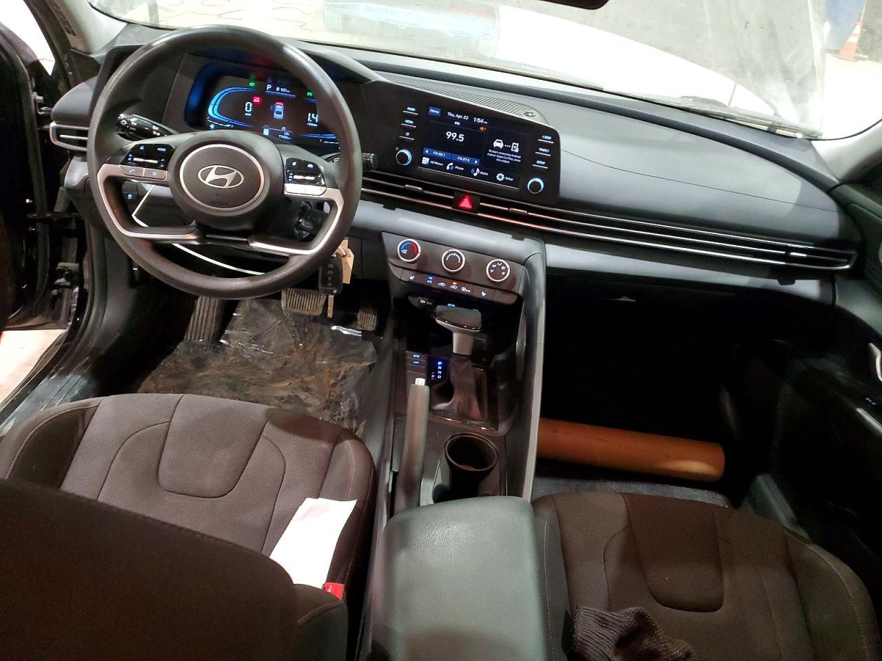 2024 Hyundai Elantra Sel - zdjęcie 8