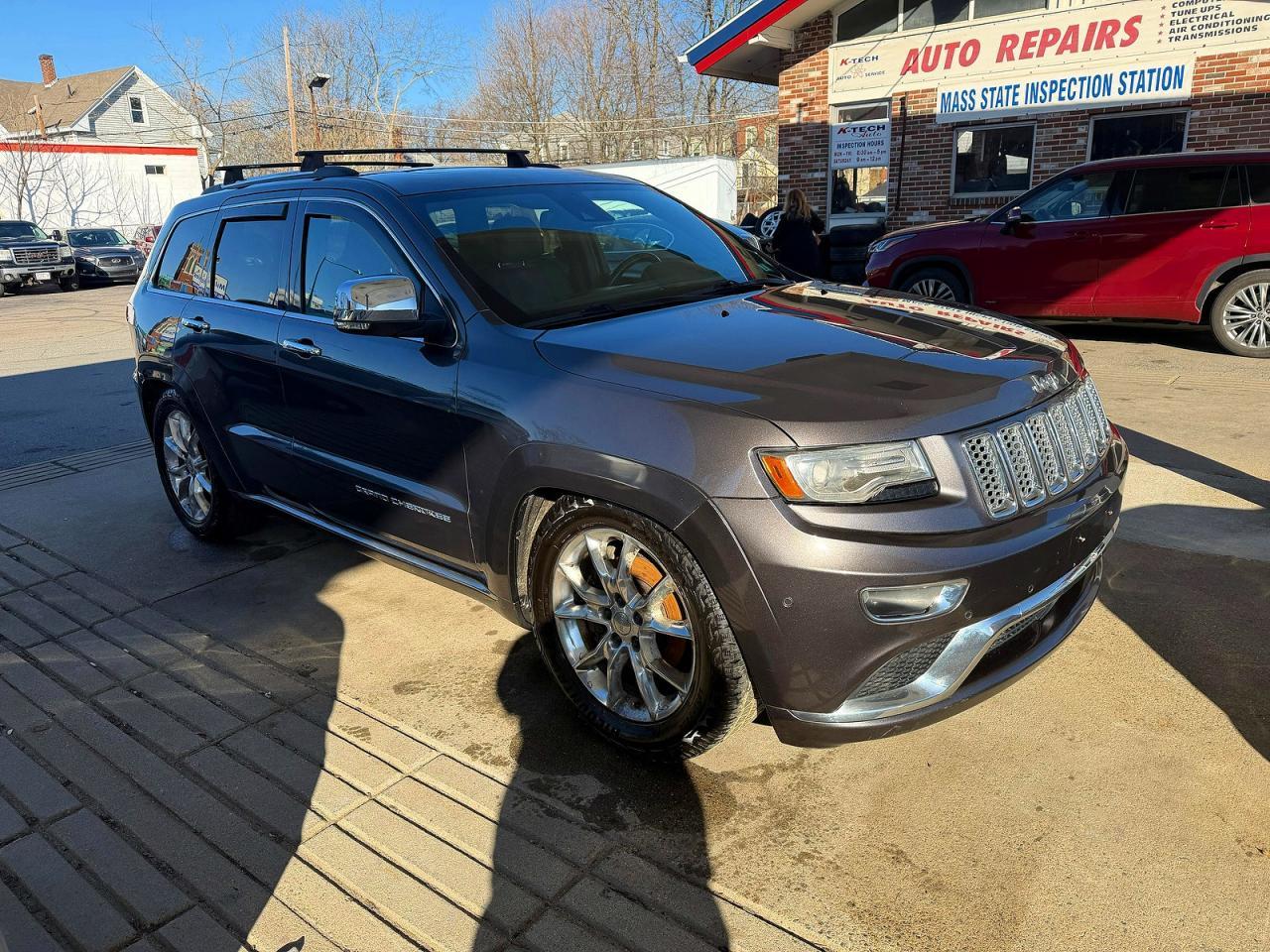 2014 Jeep Grand Cherokee Summit - zdjęcie główne