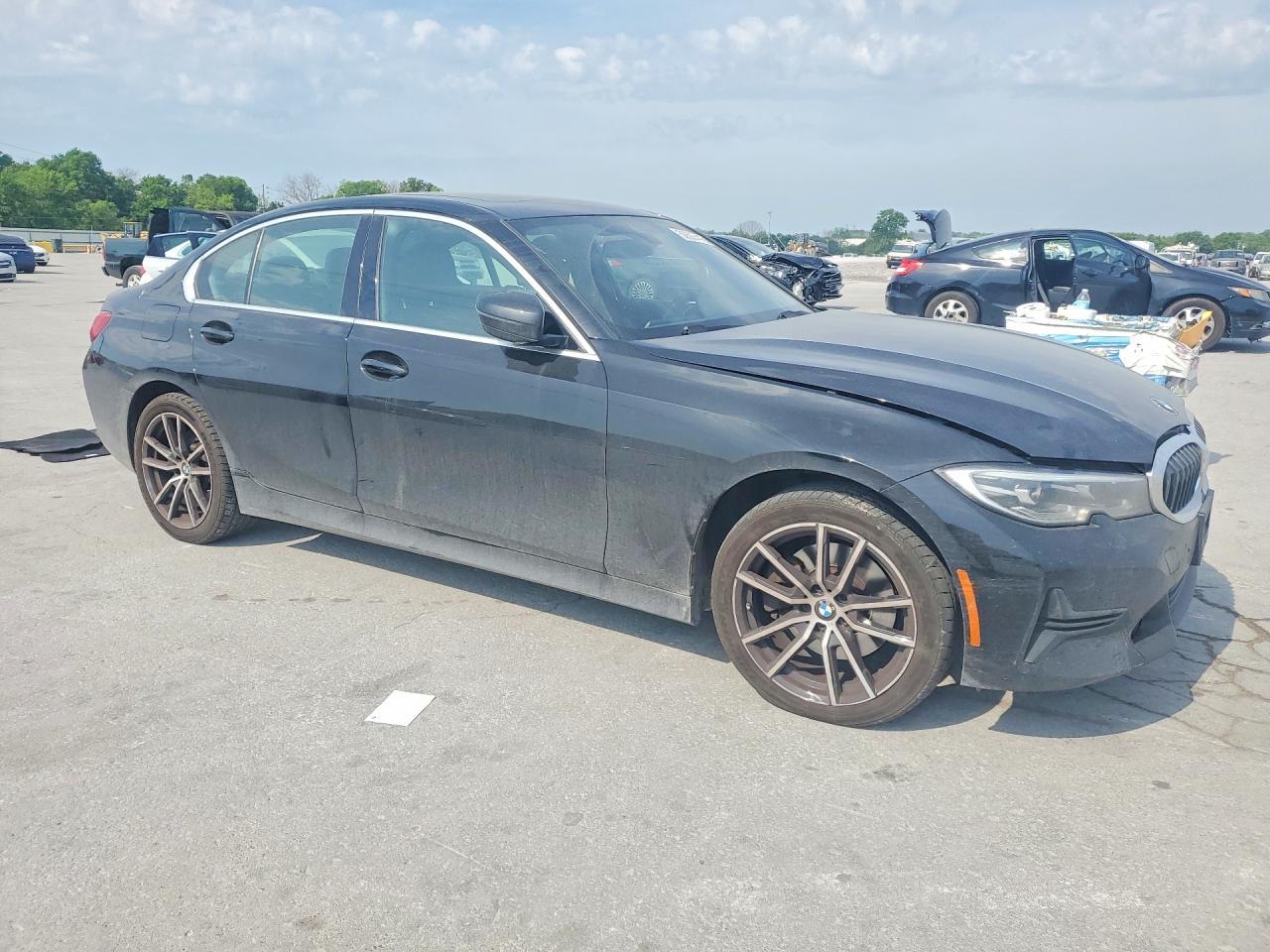 2020 BMW 330Xi - zdjęcie 4
