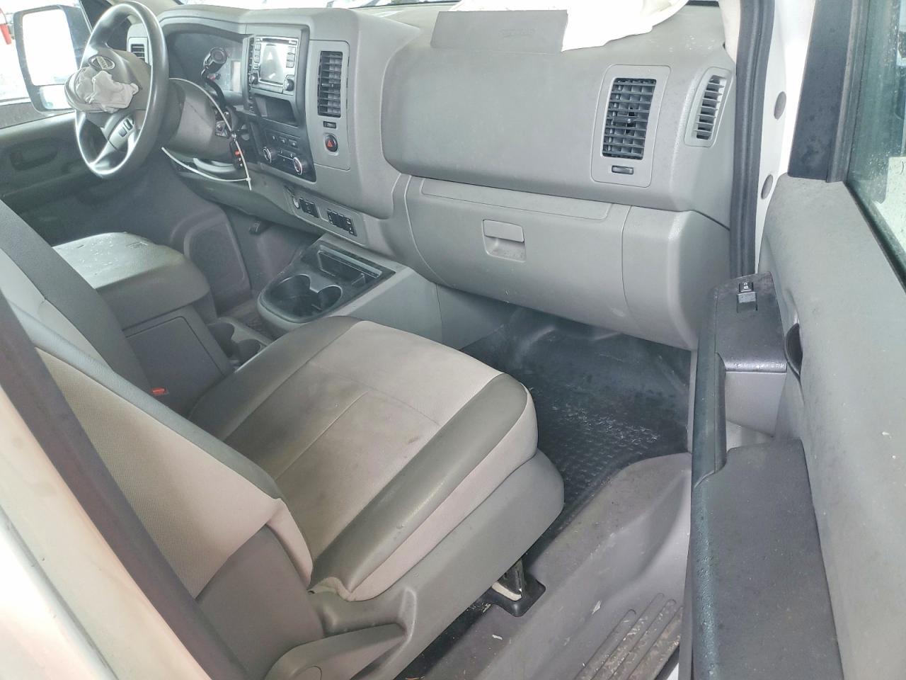 2018 Nissan Nv 2500 S - zdjęcie 8