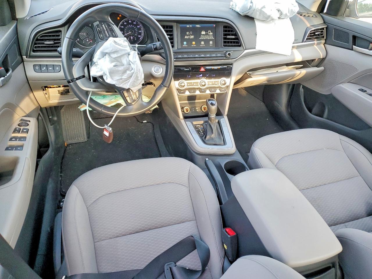 2020 Hyundai Elantra Value Edition - zdjęcie 8
