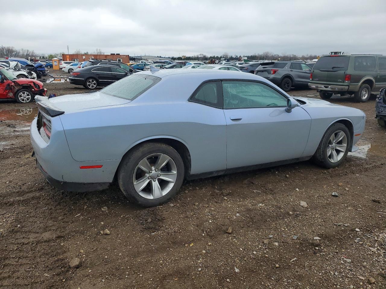 2017 Dodge Challenger Sxt - zdjęcie 3