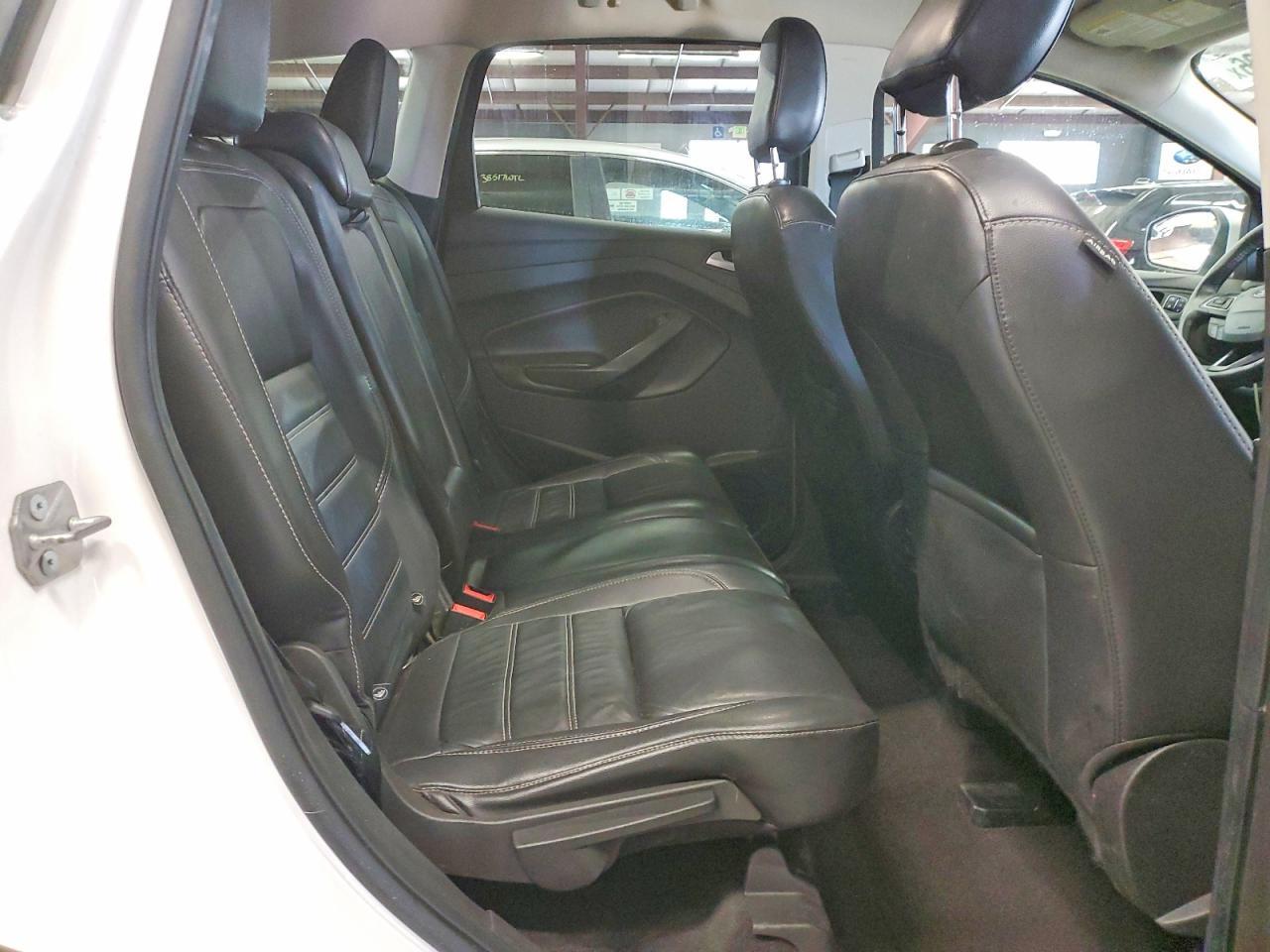 2019 Ford Escape Titanium - zdjęcie 11