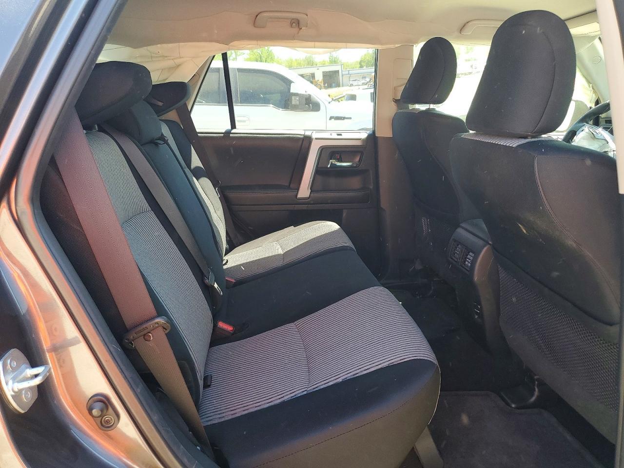2014 Toyota 4Runner Sr5 - zdjęcie 10