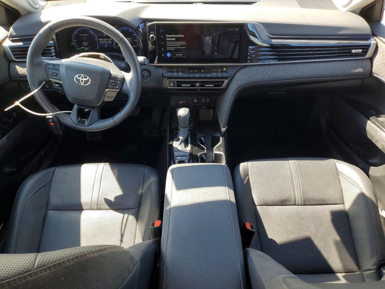2025 Toyota Camry Xle - zdjęcie 8