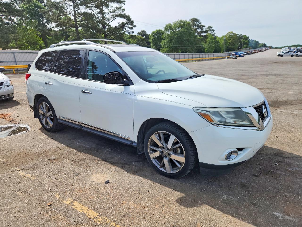2015 Nissan Pathfinder Platinum - zdjęcie 4