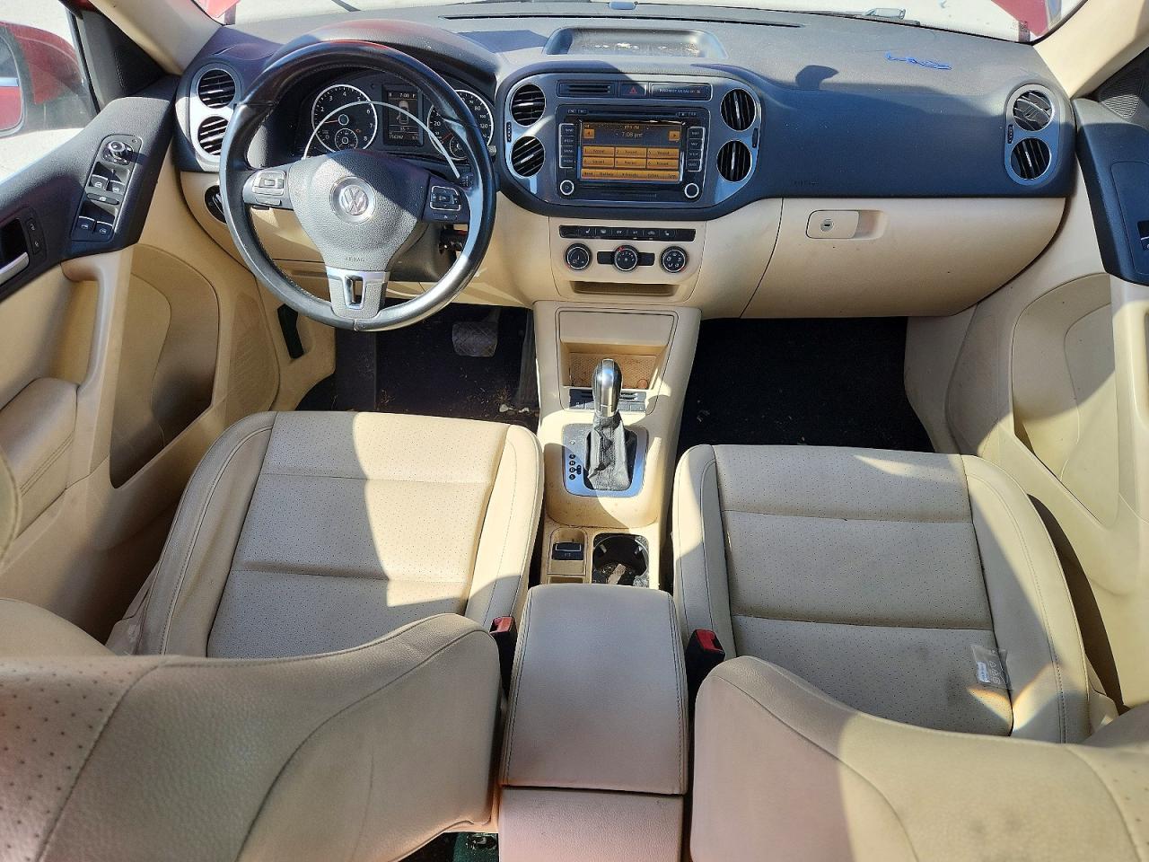 2013 Volkswagen Tiguan S - zdjęcie 8