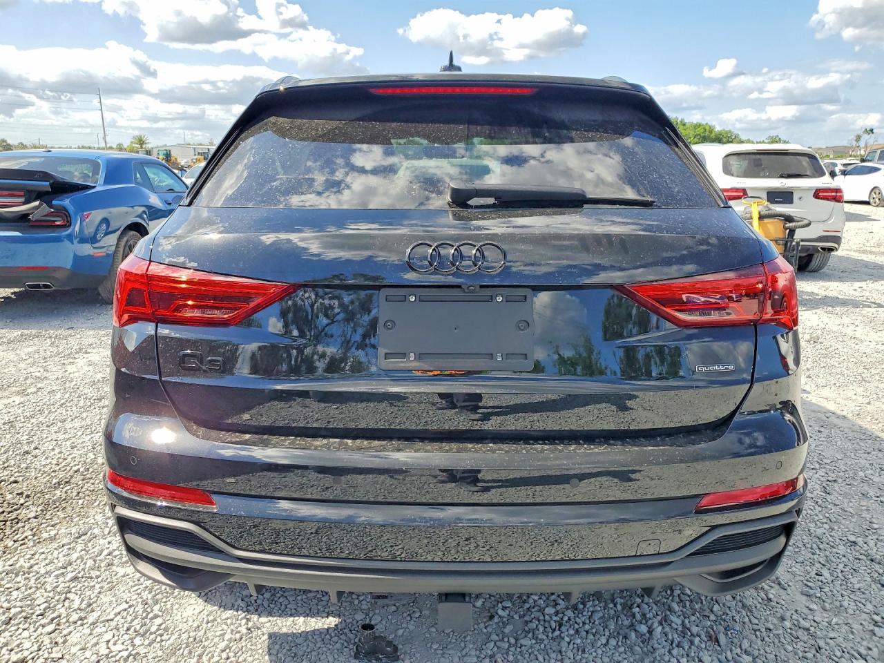 2025 Audi Q3 Premium Plus S Line 45 - zdjęcie 6