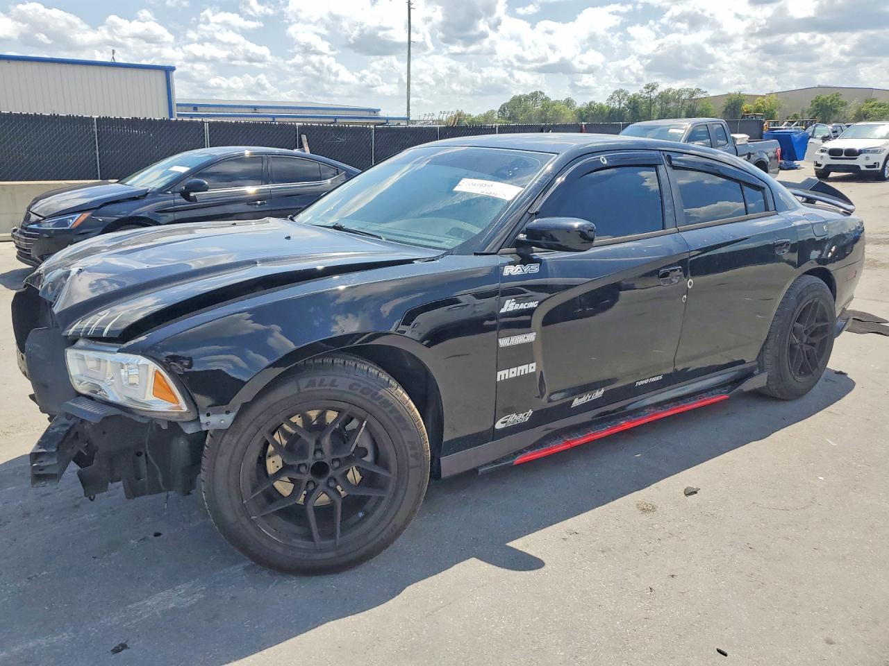 2013 Dodge Charger R - zdjęcie główne