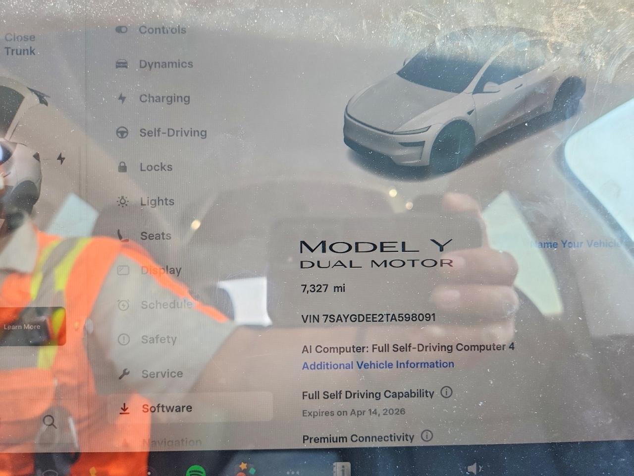 2026 Tesla Model Y - zdjęcie 9