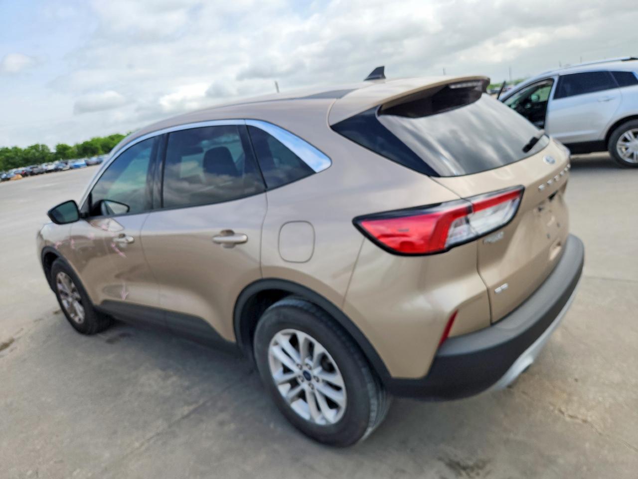 2020 Ford Escape Se - zdjęcie 2