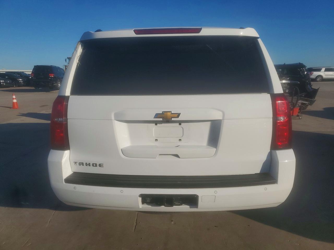 2020 Chevrolet Tahoe C1500 Lt - zdjęcie 6
