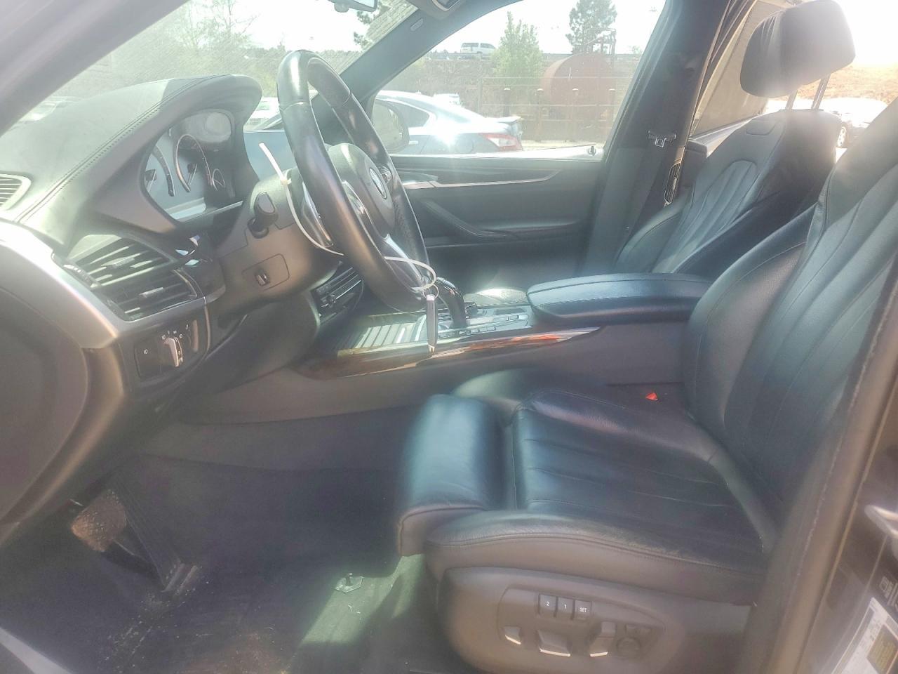 2015 BMW X5 xDrive50I - zdjęcie 7