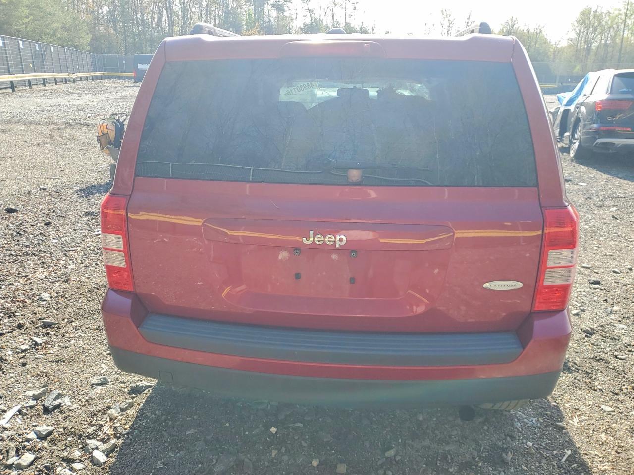 2014 Jeep Patriot Latitude - zdjęcie 6