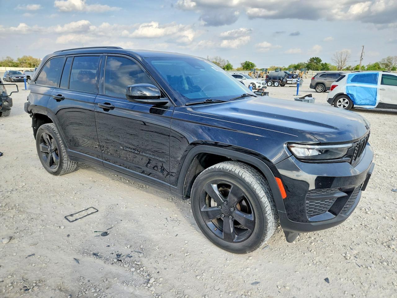 2023 Jeep Grand Cherokee Altitude - zdjęcie 4