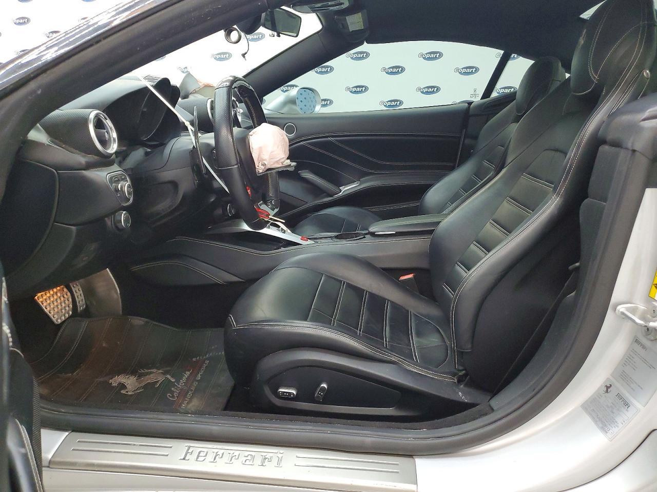 2017 Ferrari California T - zdjęcie 7