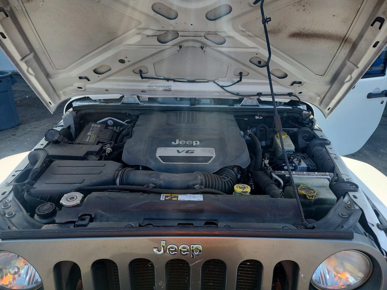 2015 Jeep Wrangler Unlimited Sport - zdjęcie 11