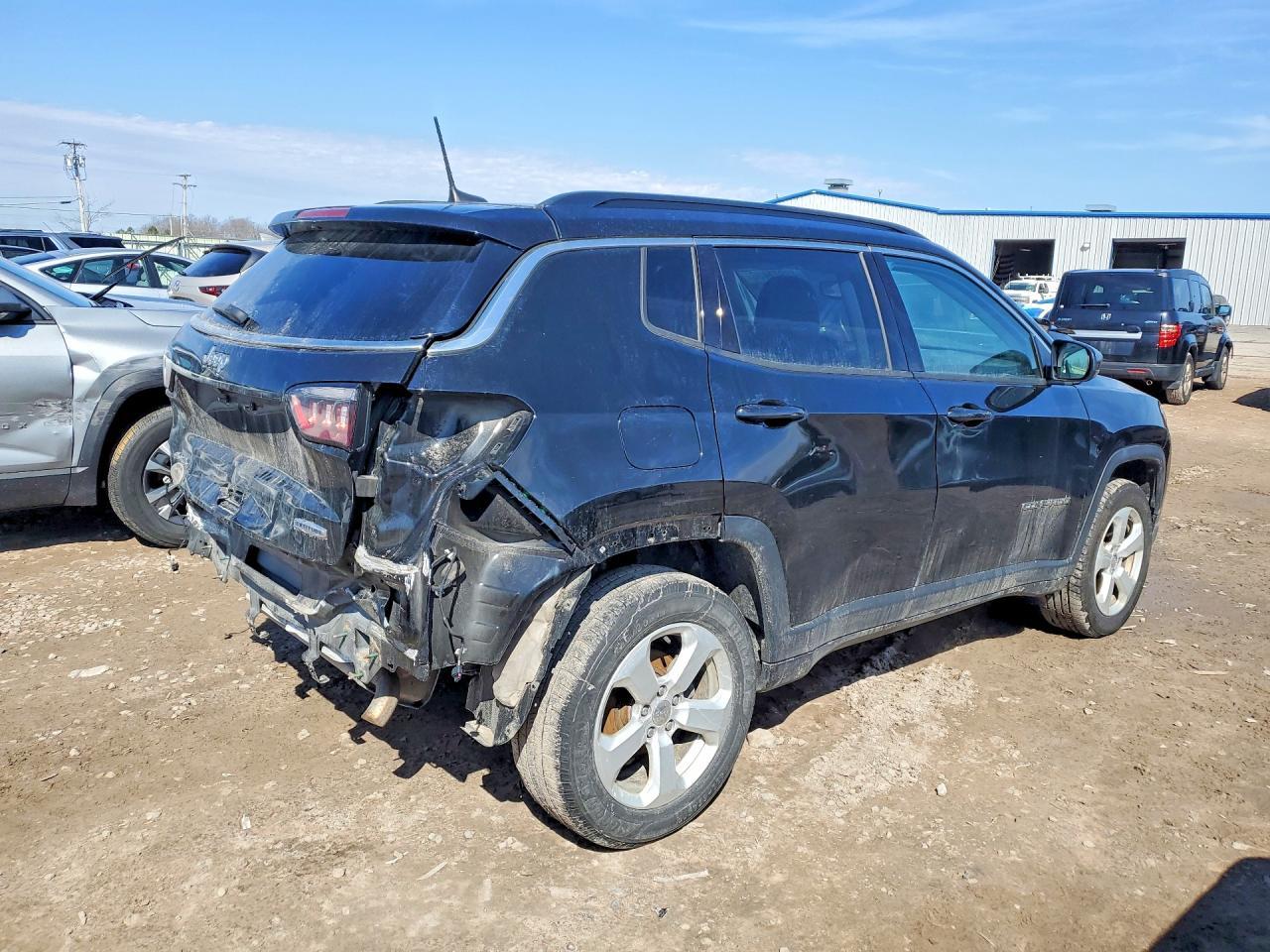 2020 Jeep Compass Latitude - zdjęcie 3