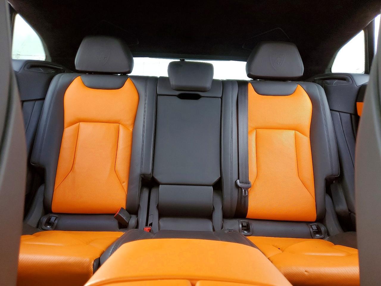 2021 Lamborghini Urus - zdjęcie 10