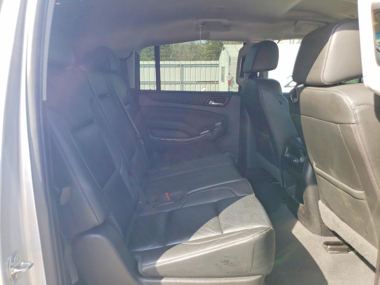 2019 Chevrolet Suburban K1500 Lt - zdjęcie 11