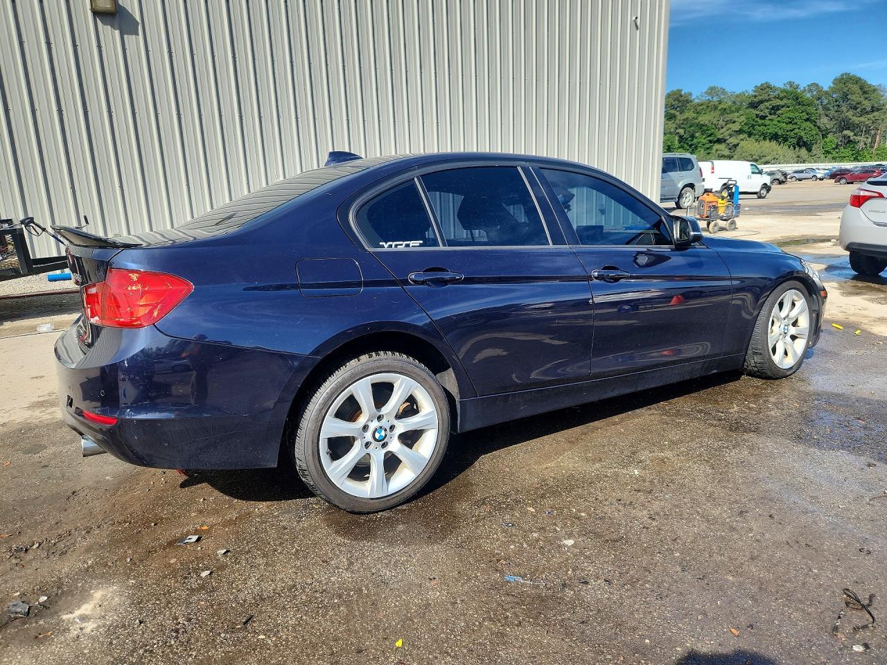 2014 BMW 335 Xi - zdjęcie 3