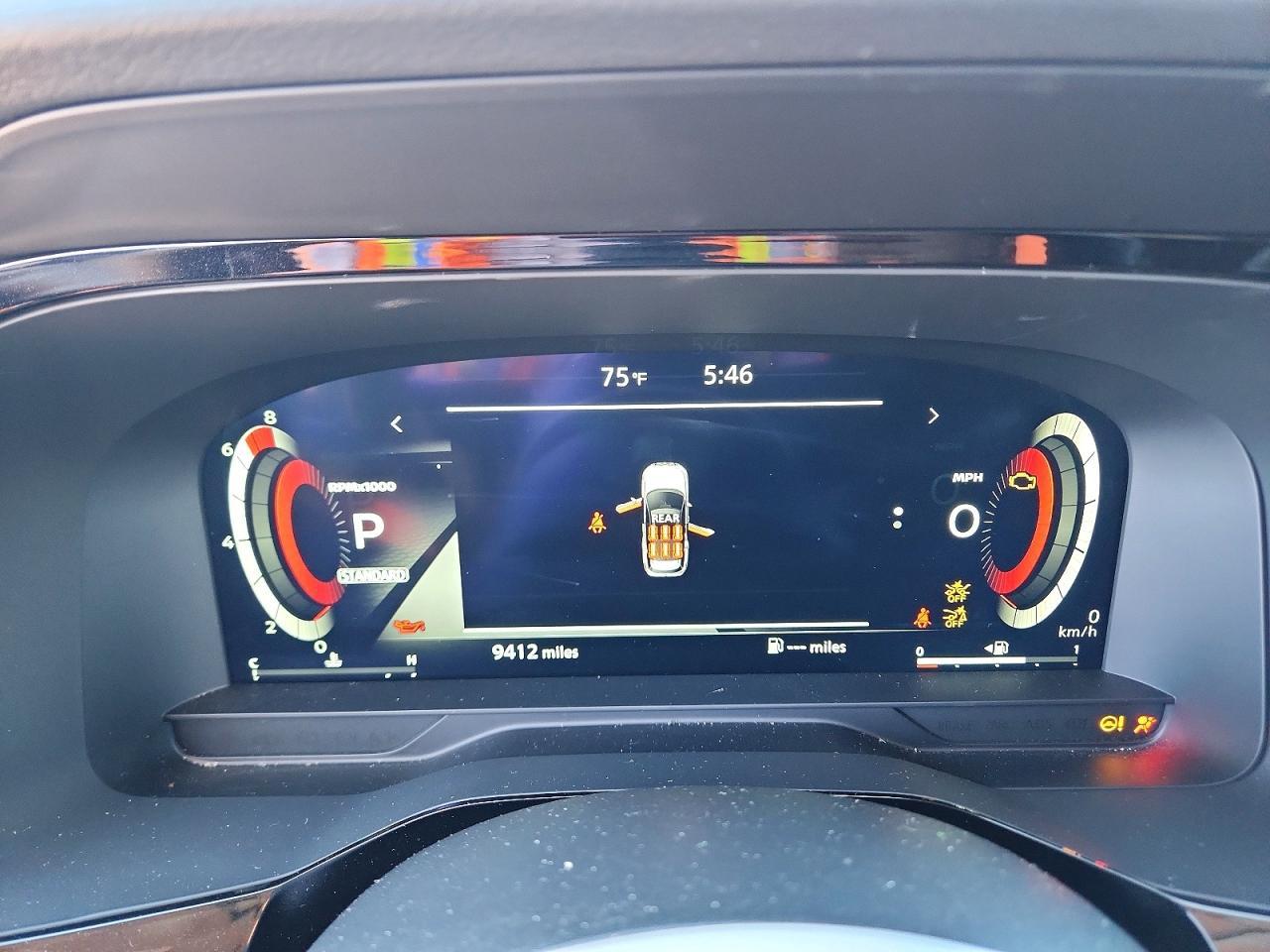 2025 Nissan Pathfinder S - zdjęcie 9