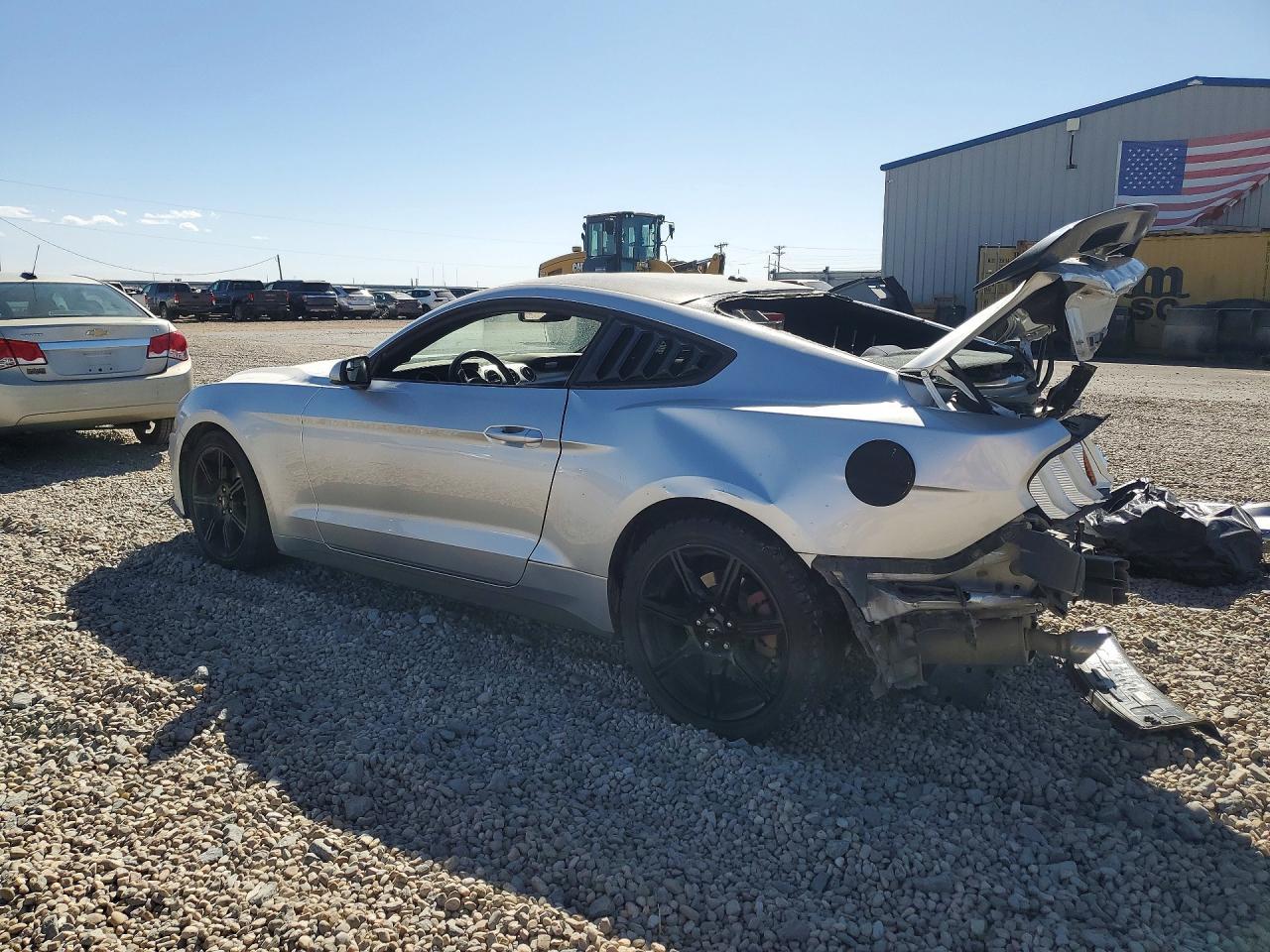 2019 Ford Mustang - zdjęcie 2