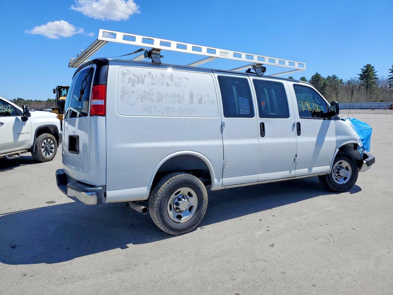 2021 Chevrolet Express G2500 - zdjęcie 3