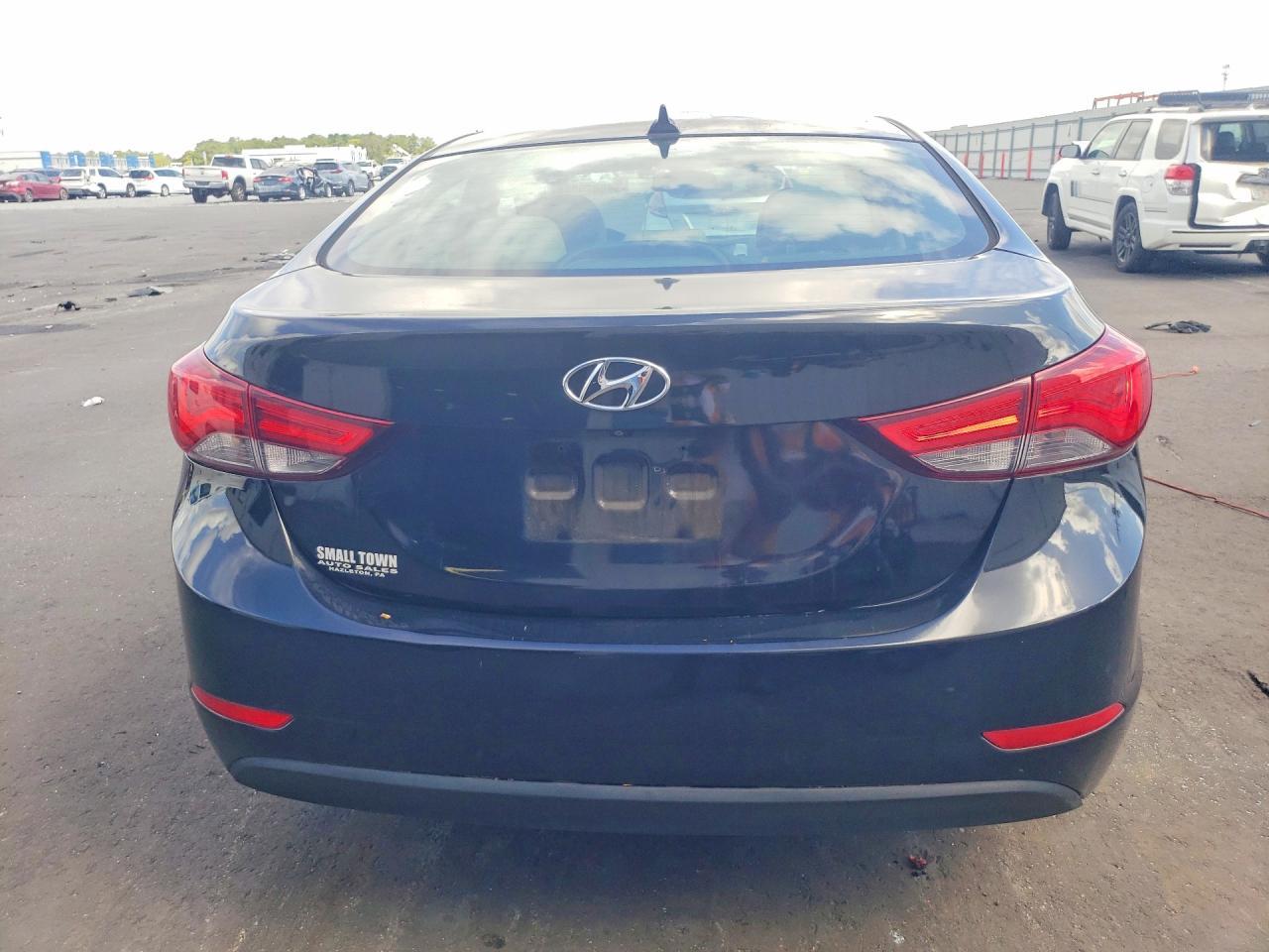 2014 Hyundai Elantra Limited - zdjęcie 6