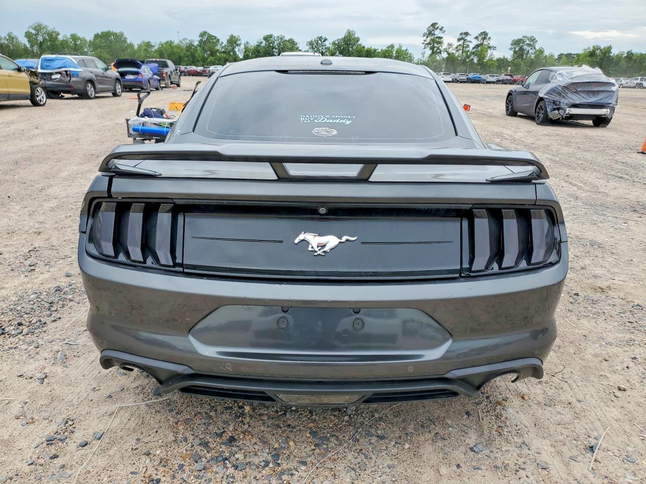 2019 Ford Mustang - zdjęcie 8