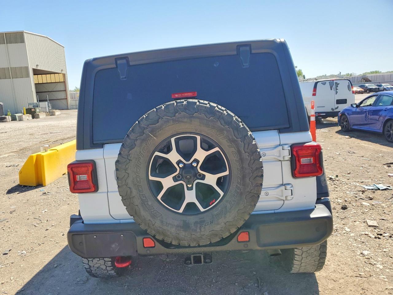 2021 Jeep Wrangler Unlimited Rubicon - zdjęcie 6