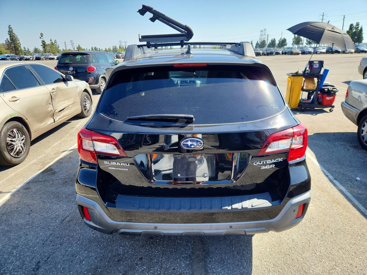 2018 Subaru Outback 3.6R Limited - zdjęcie 6