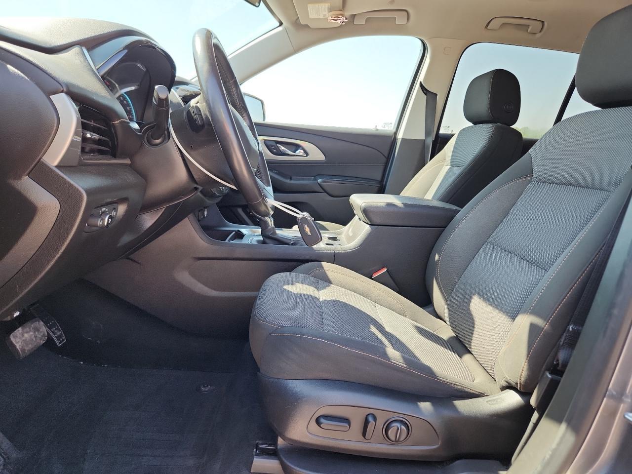 2021 Chevrolet Traverse Lt - zdjęcie 7