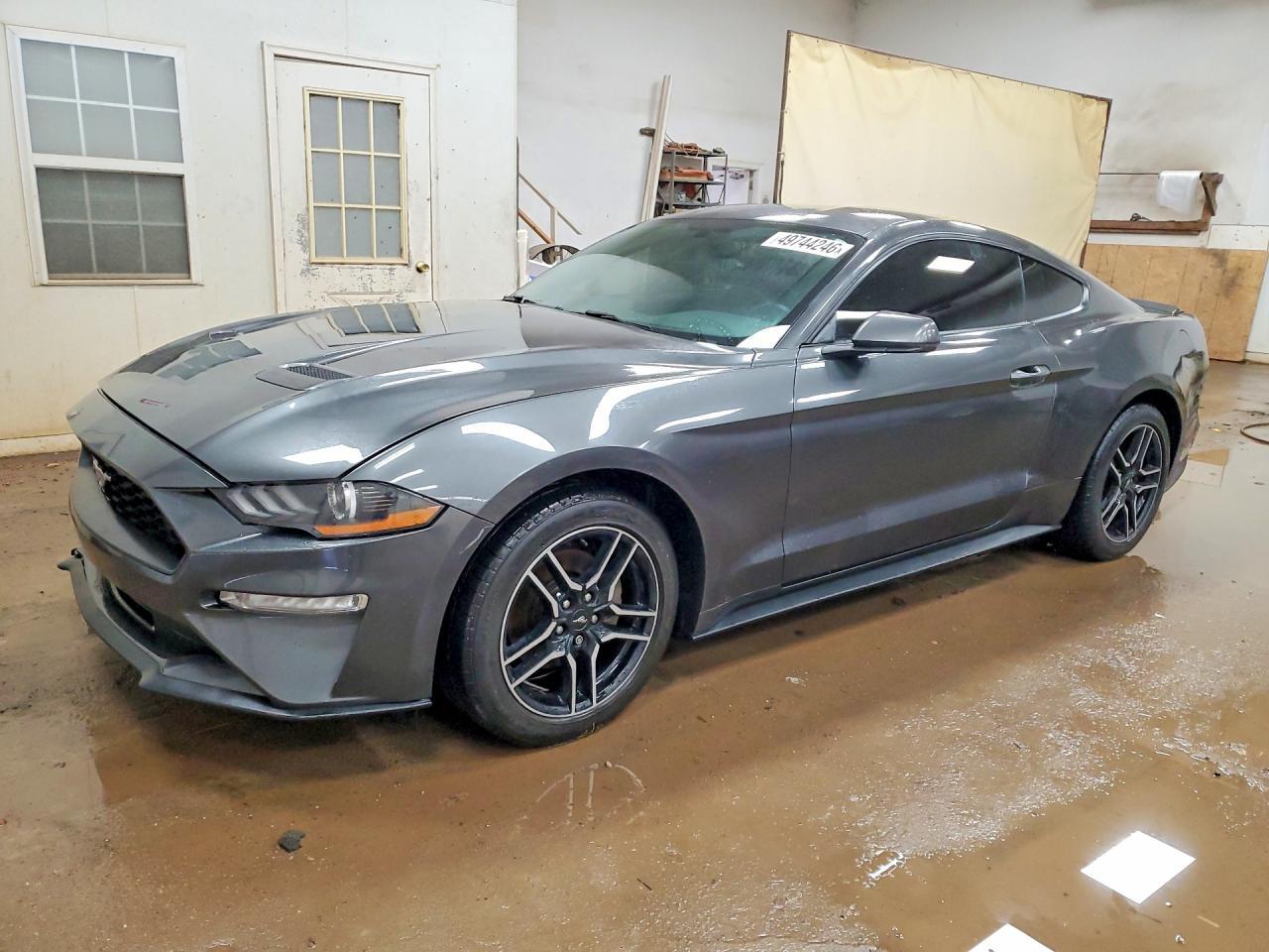 2018 Ford Mustang - zdjęcie główne