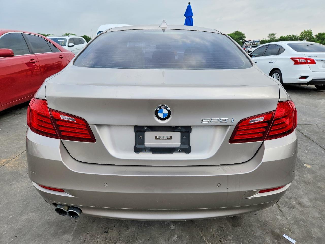 2016 BMW 528 I - zdjęcie 6