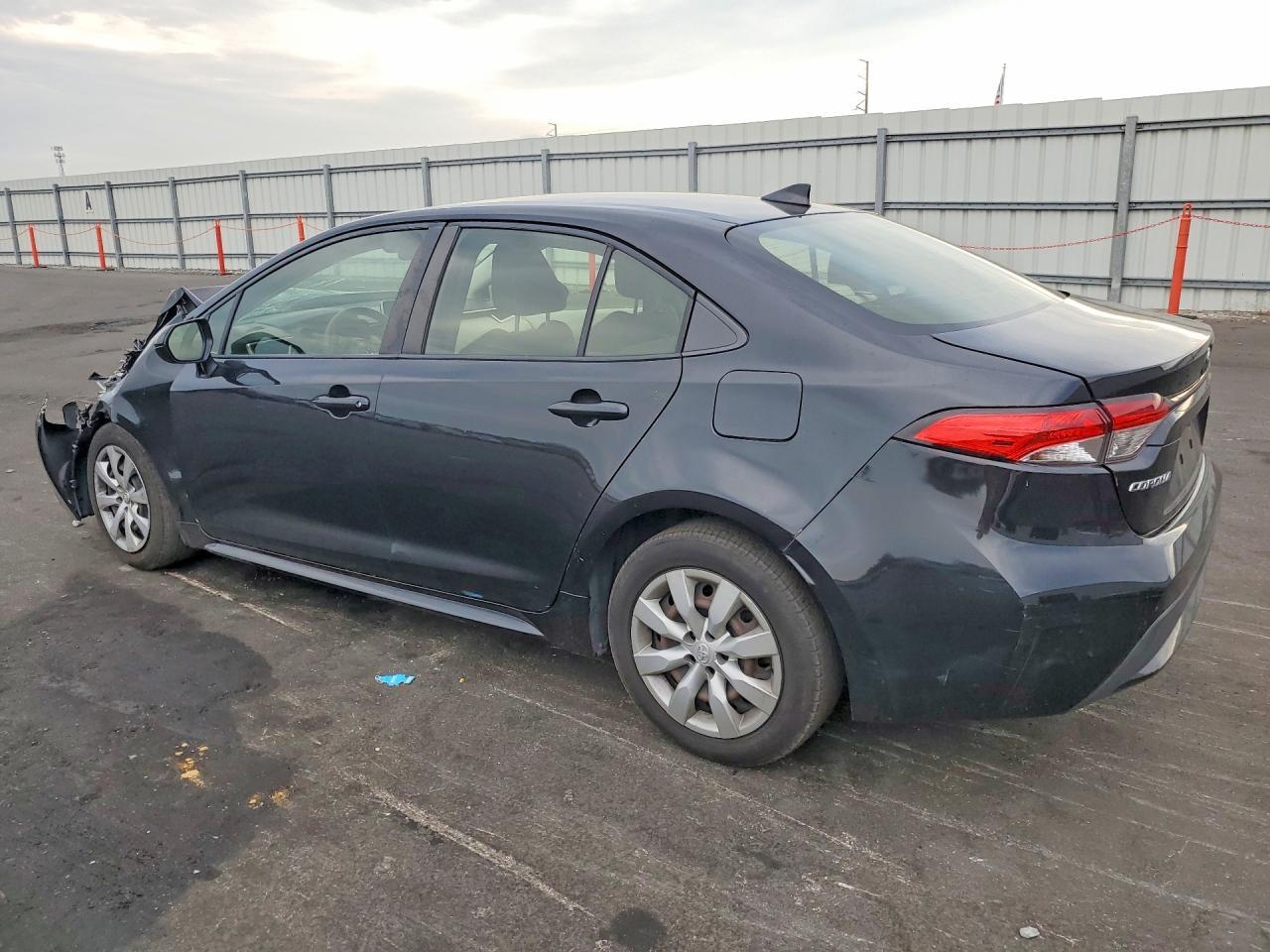 2020 Toyota Corolla Le - zdjęcie 2