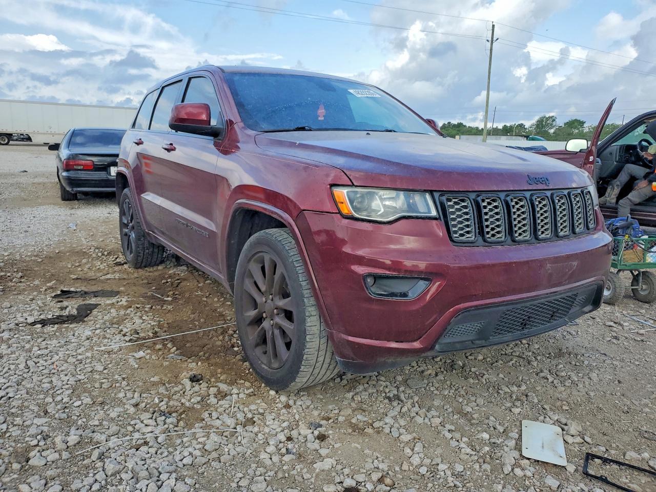 2017 Jeep Grand Cherokee Laredo - zdjęcie 4
