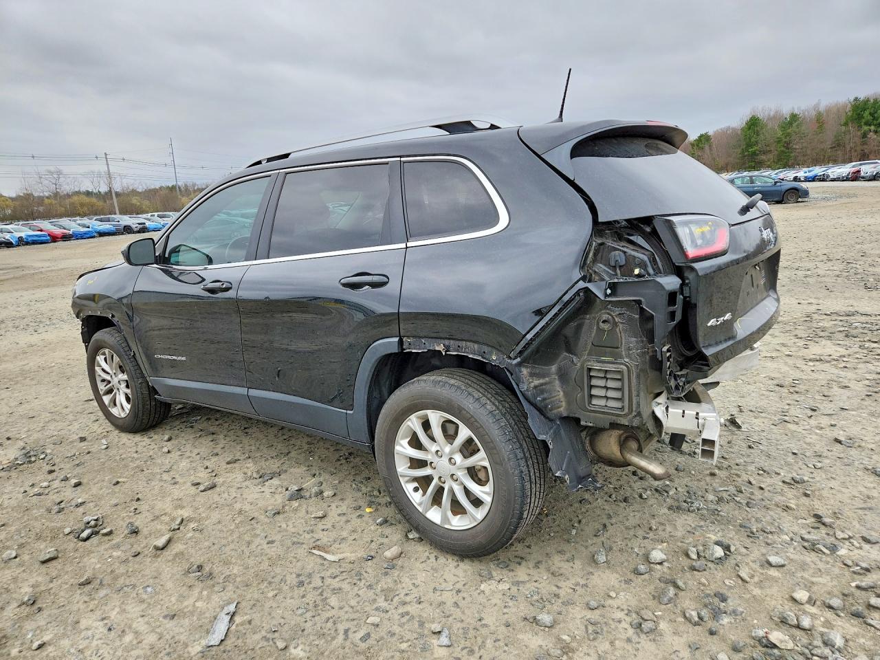 2019 Jeep Cherokee Latitude - zdjęcie 2